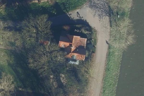 Luchtfoto van Kanaaldijk West 1